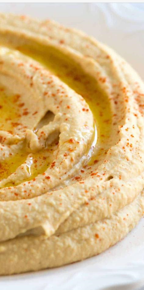 Spicy Hummus with pita bread